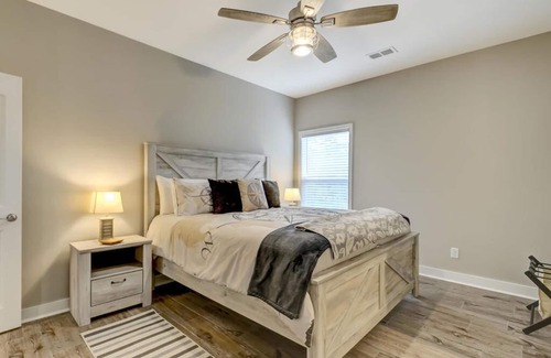St. Marys House | Pet-Friendly Duplex Near Naval Base Kings Bay