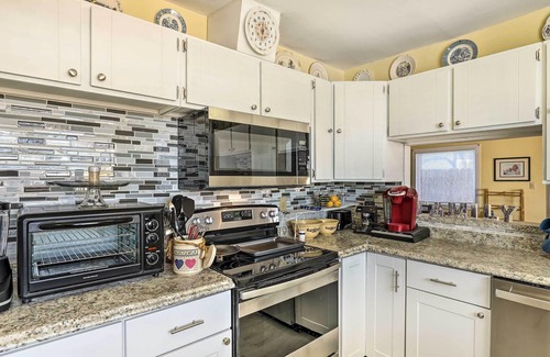 Canon City Apartment | Pet-Friendly Duplex - Near Skyline Drive!