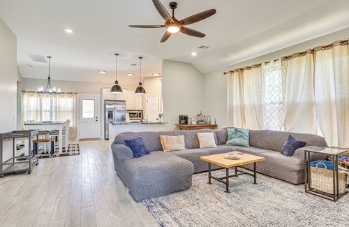 Elgin House | Pet-Friendly Elgin Retreat w/Patio, Grill & Yard!