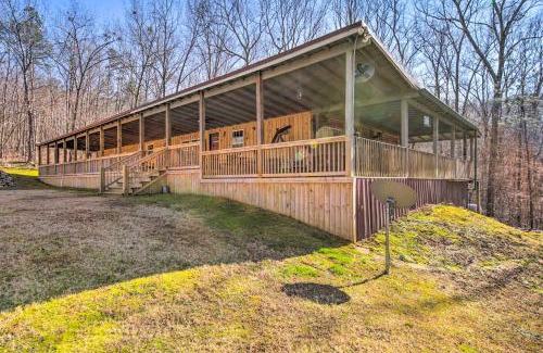 Ellijay House | Pet-Friendly Ellijay Escape with Yard and Grill!