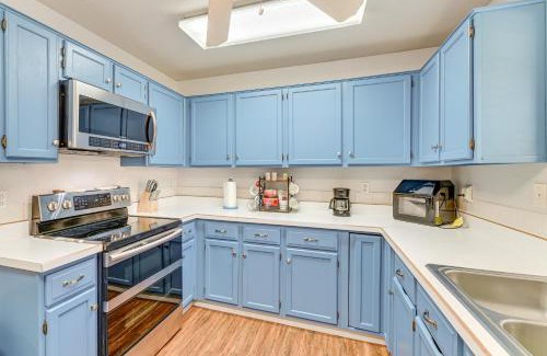 Lewisville House | Pet-Friendly Family Home 3 Mi to Lake Lewisville