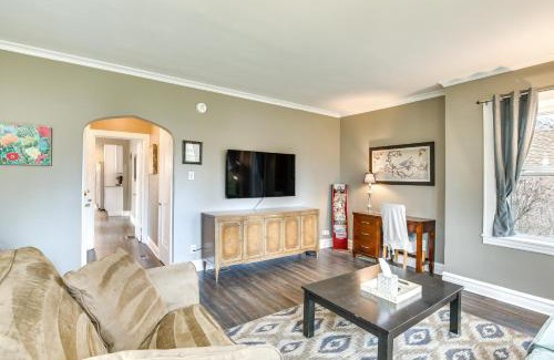 Evanston Apartment | Pet-Friendly Family Apartment - Near NU Campus!