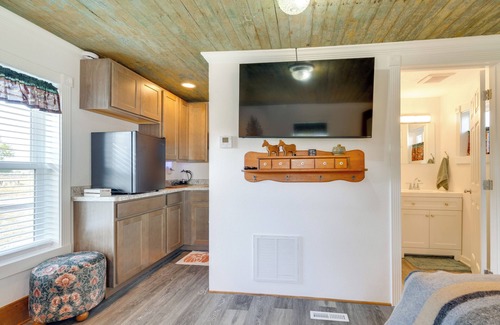 Teton County Apartment | Pet-Friendly Farmhouse Suite w/Patio in Vaughn!
