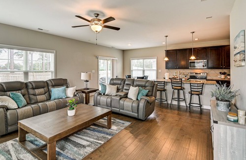 Fayetteville House | Pet-Friendly Fayetteville Home w/ Hot Tub!