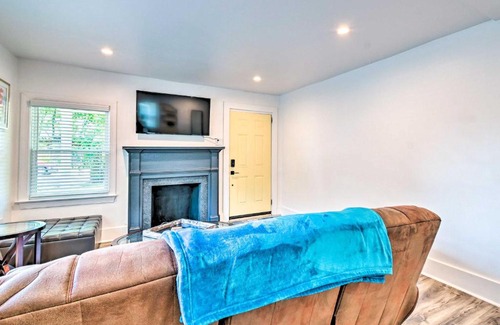 Terry Sanford House | Pet-Friendly Fayetteville Home with Fenced Yard