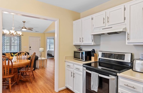 Wake Forest House | Pet Friendly * Fenced Yard * Downtown
