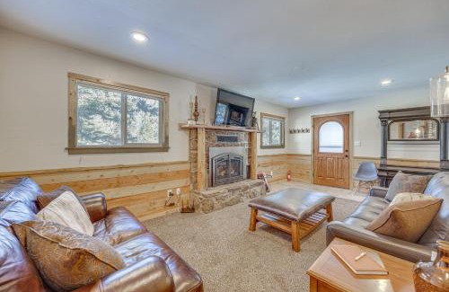 Florissant House | Pet-Friendly Florissant Cabin with Fire Pit!