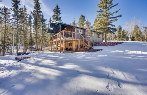 Florissant House | Pet-Friendly Florissant Cabin with Fire Pit!