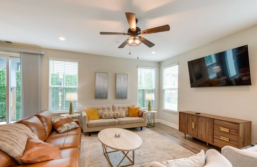Folsom House | Pet-Friendly Folsom Vacation Rental w/ Fire Pit!