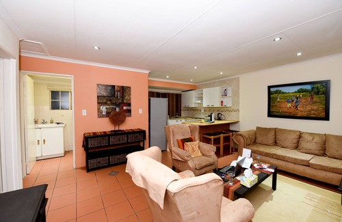 Greater Johannesburg Metropolitan Area House | Pet friendly, fully furnished and serviced 1/2 bedroom cottages