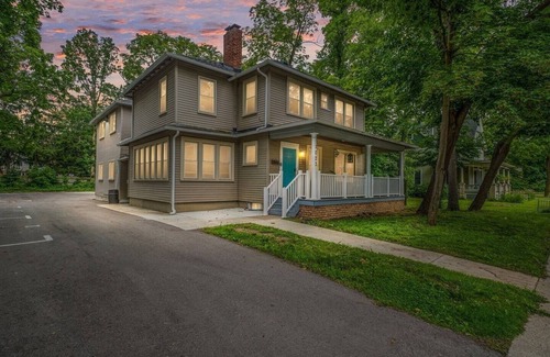 Ypsilanti Apartment | Pet-friendly Furnished Apt Near Emu Free Parking 2 Bedroom Apts