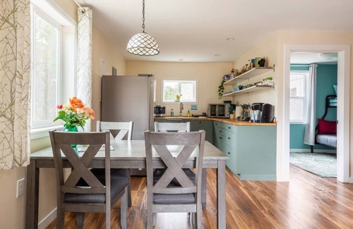 North Bonneville Apartment | Pet Friendly Getaway Apt w/Office @ Beacon Rock