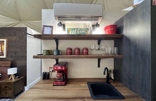 Seabright House | Pet-Friendly Glamping Dome close to Peggy’s Cove!