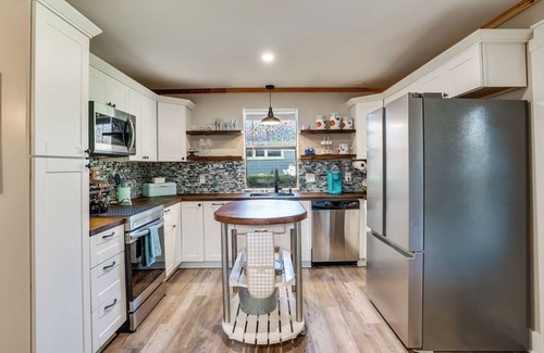 Granbury House | Pet-Friendly Granbury Home w/Yard, Near Downtown!