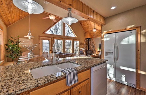 Eucha House | Pet-Friendly Grand Lake House w/Dock & Kayaks!