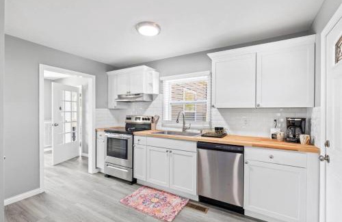 Lupton City House | Pet Friendly & Great Outdoor Space Close to Downtown