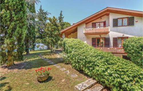 Montopoli di Sabina House | Pet Friendly Home In Montopoli Di Sabina Ri