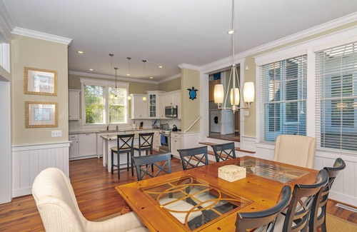 Bald Head Island House | Pet friendly home located close to the shoals club! large deck space and 2 golf carts