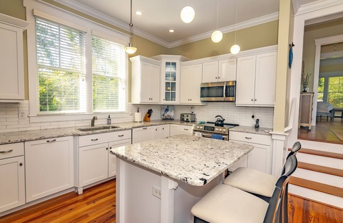 Bald Head Island House | Pet friendly home located close to the shoals club! large deck space and 2 golf carts