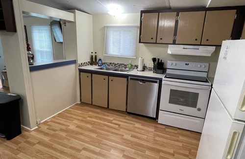 Deep Gap House | Pet friendly, hdtv°Fireplace°Netflix°Backyard