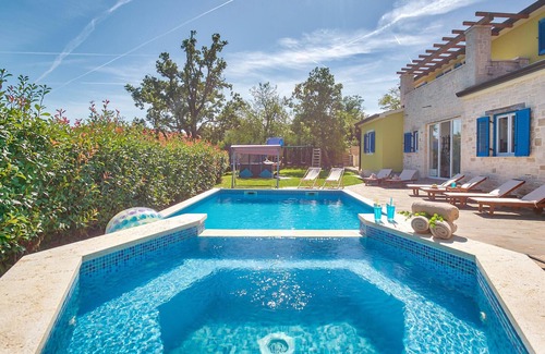 Muzini House | Pet friendly home in Naselje Muzini