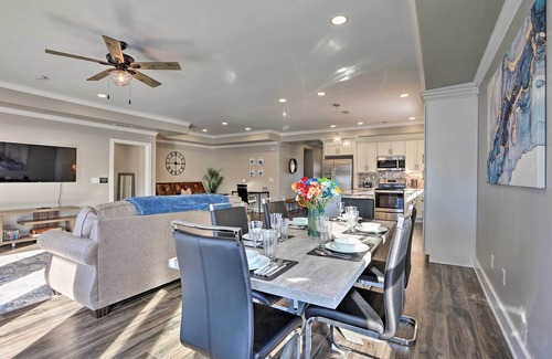 Jeffersonville - Clarksville House | Pet-Friendly Home, 5 Mi to Dtwn Louisville!