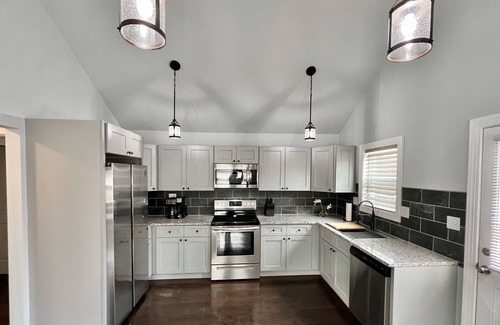 Mayhew House | Pet Friendly Home Close To Lake Norman 3BR/2BA Newly Renovated MUST SEE!