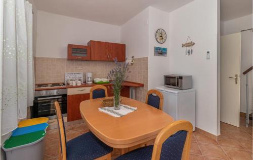 Povile House | Pet Friendly Home In Novi Vinodolski