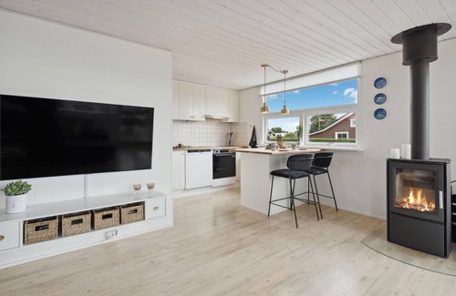 Hejlsminde Strand House | Pet friendly home in Hejls