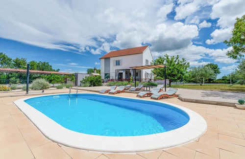 Novigrad House | Pet friendly home in Pridraga with WiFi