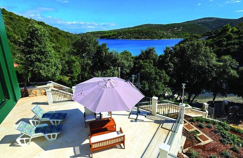 Pucisca House | Pet friendly home in Pucisca with WiFi