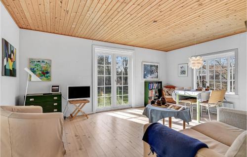 Vejlby Risskov House | Pet Friendly Home In Risskov With Wifi