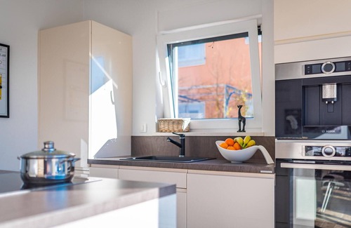 Srima House | Pet friendly home in Srima with WiFi