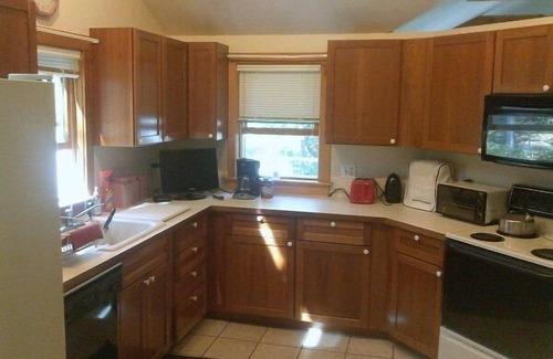 Indian Neck Heights Cottage | Pet Friendly Home, Short Walk to the Beach! (1807)