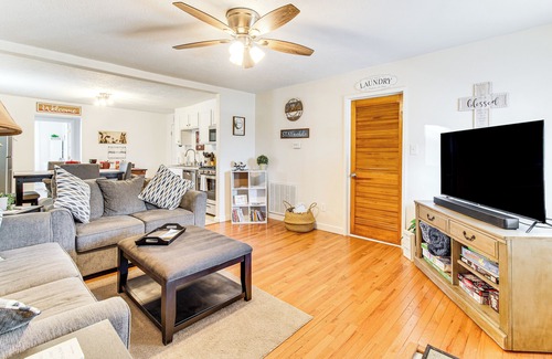 Casey Cottage | Pet-friendly Home w/Fenced Yard: 'cozy in Casey'