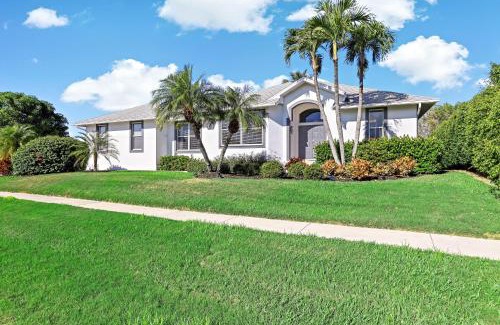 Marco Island House | Pet-friendly home with walk to beach and restaurants