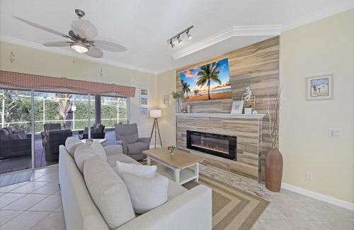 Marco Island House | Pet-friendly home with walk to beach and restaurants