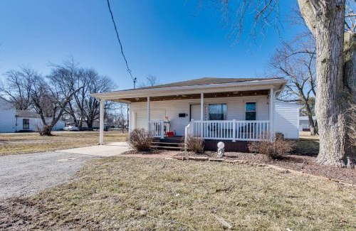 Casey House | Pet-Friendly Home with Fenced Yard Cozy in Casey