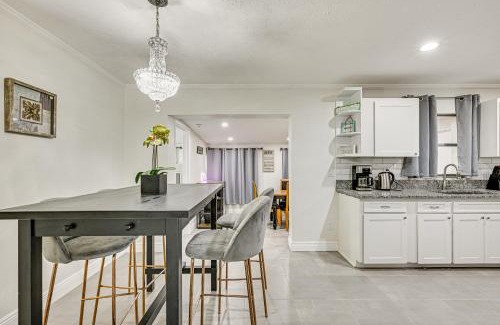 Seffner Community Alliance House | Pet-Friendly Home with Lanais, Near Dtwn Tampa!