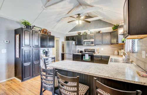 Ninnekah House | Pet-Friendly Home with Porch Near Chickasha!