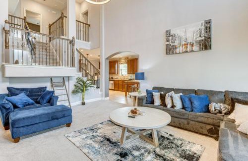Iowa Colony House | Pet-Friendly Home with Patio and Yard in Rosharon