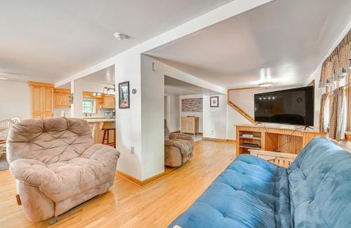 Edinburg House | Pet-Friendly Home with Beach in Northville!