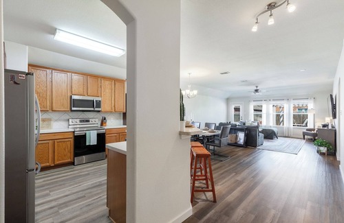 Roanoke House | Pet-friendly home with 6 beds, private office, backyard oasis in Roanoke, TX