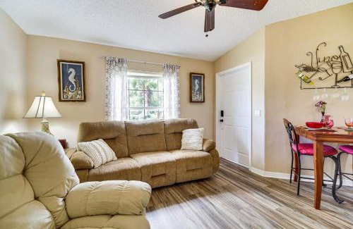 Vero Lake Estates Apartment | Pet Friendly, Hot Tub, 8ml to Beach, 7ml to Sebastian