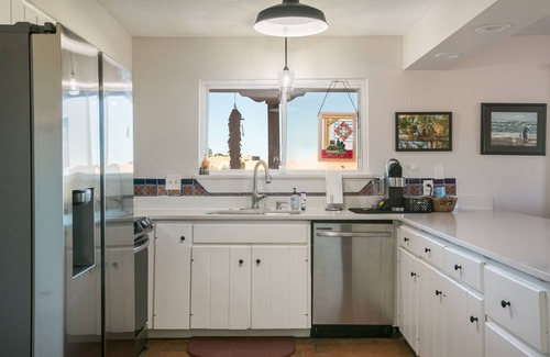 Placitas House | Pet-friendly house 35 minutes from ABQ airport; 45 minutes to Santa Fe; Artsy