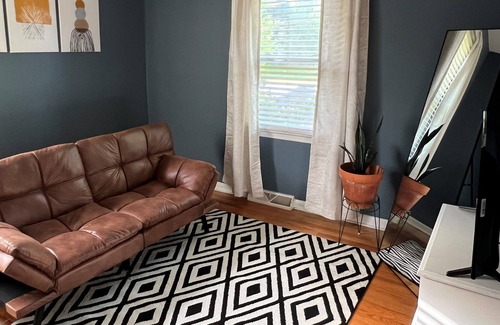 Greensboro House | Pet-friendly house w/ fenced backyard-minutes from downtown & furniture market.
