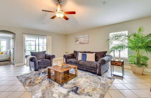 Northside House | Pet-Friendly Jacksonville Home Rental w/ Lanai!