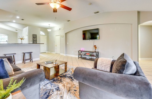 Northside House | Pet-Friendly Jacksonville Home Rental w/ Lanai!