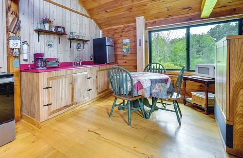 Jamestown Apartment | Pet-Friendly Jamestown Cabin w/Fire Pit and Deck!