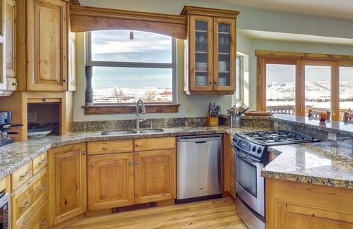 Kamas House | Pet-Friendly Kamas Home w/ Stunning Mountain Views